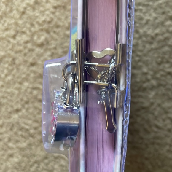 Ballerina Diary With Lock & Keys - Picture 4 of 7